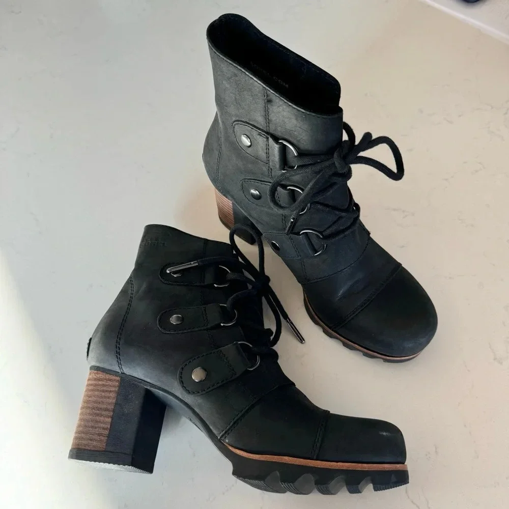 Sorel Addington Lace-Up Ankle Boots in black size: 6.5